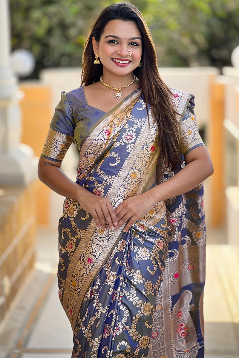 Staring Grey Soft Banarasi Silk Saree With Blooming Blouse Piece - Image 3