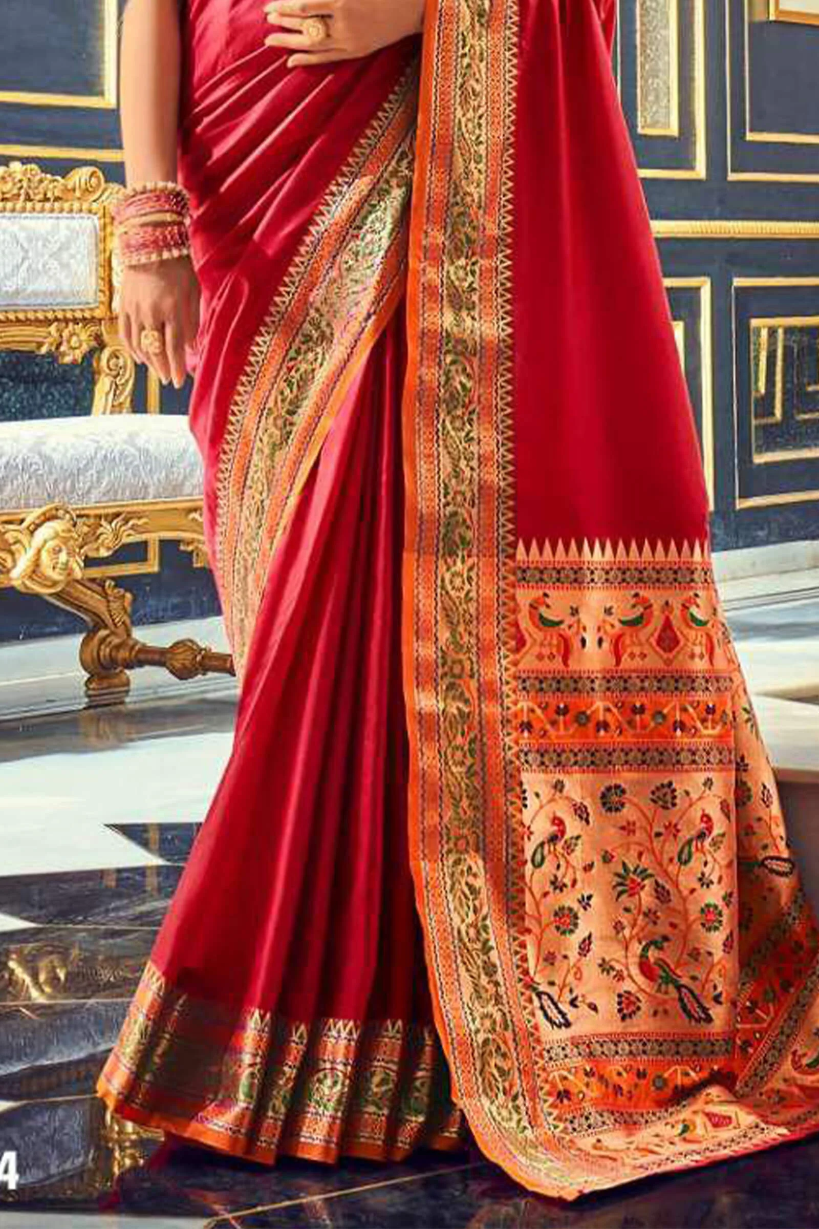 Staring Maroon Paithani Silk Saree With Dulcet Blouse Piece - Image 3