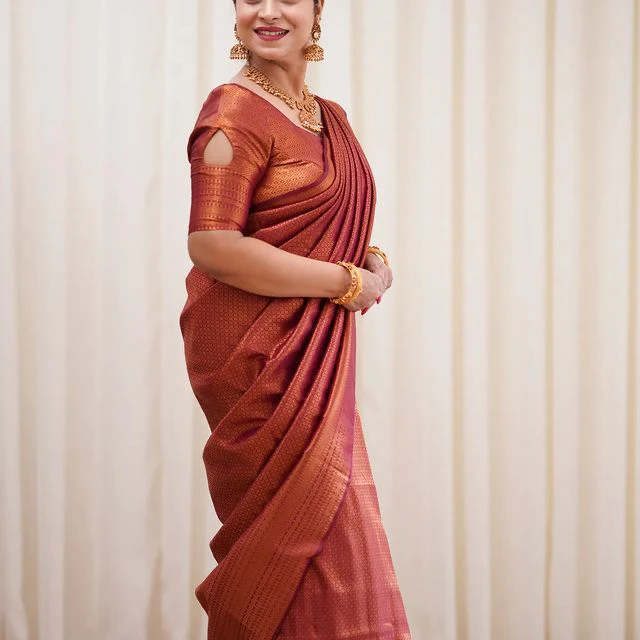 Staring Maroon Soft Silk Saree With Blissful Blouse Piece - Image 4