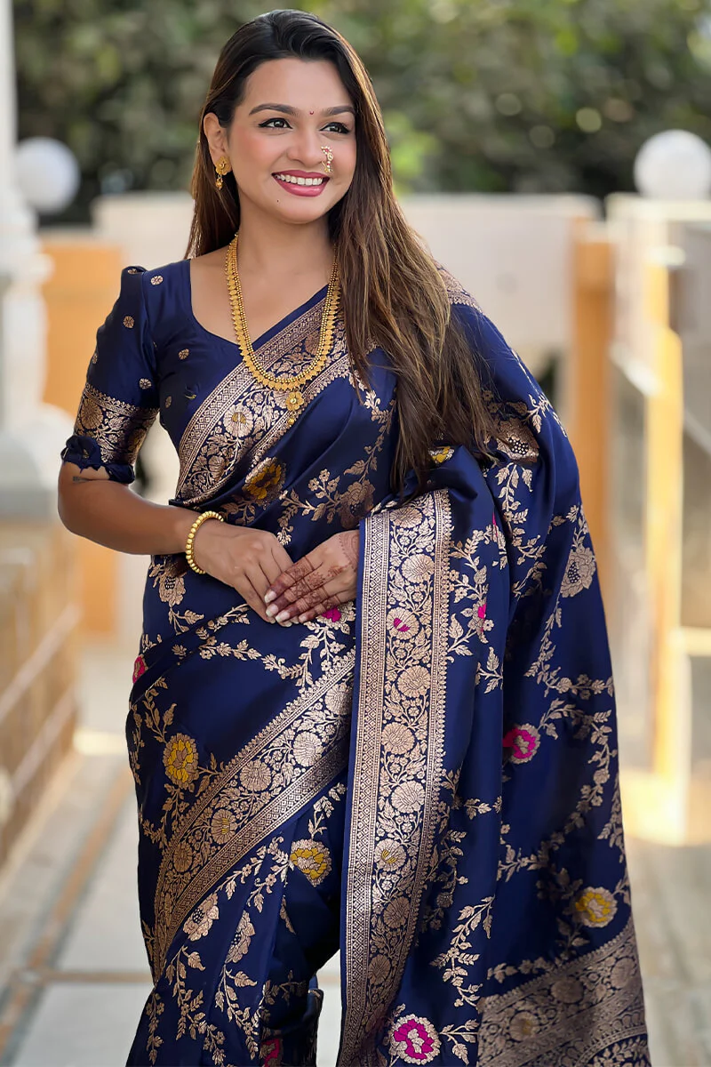 Stunner Navy Blue Soft Banarasi Silk Saree With Comely Blouse Piece - Image 3