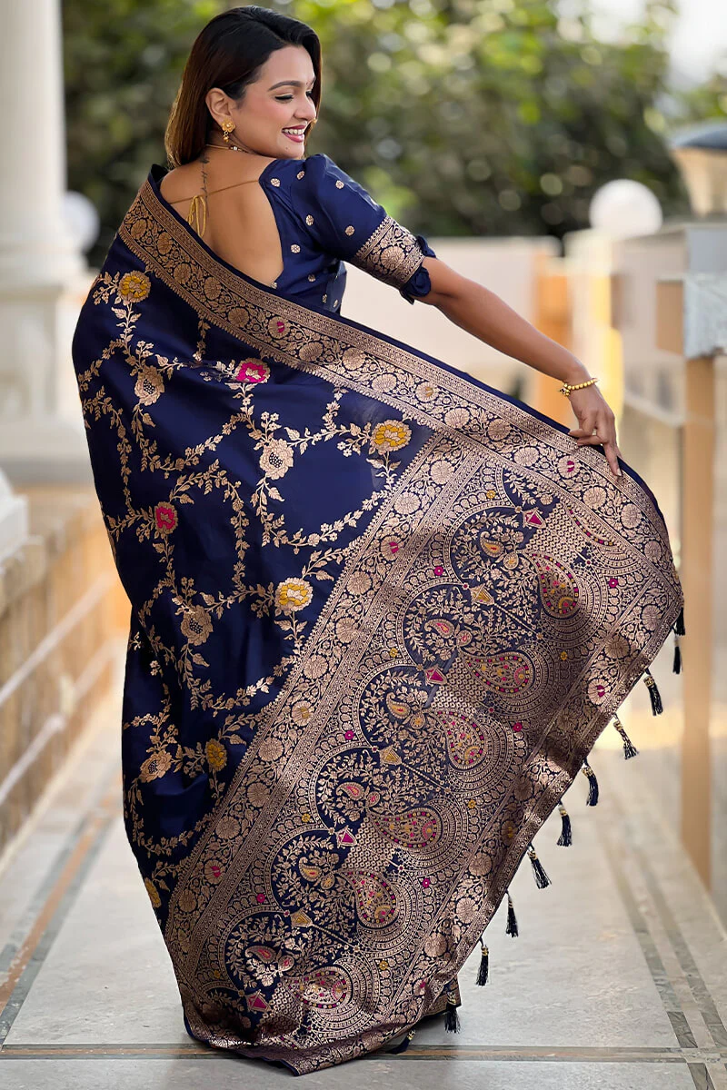 Stunner Navy Blue Soft Banarasi Silk Saree With Comely Blouse Piece - Image 6