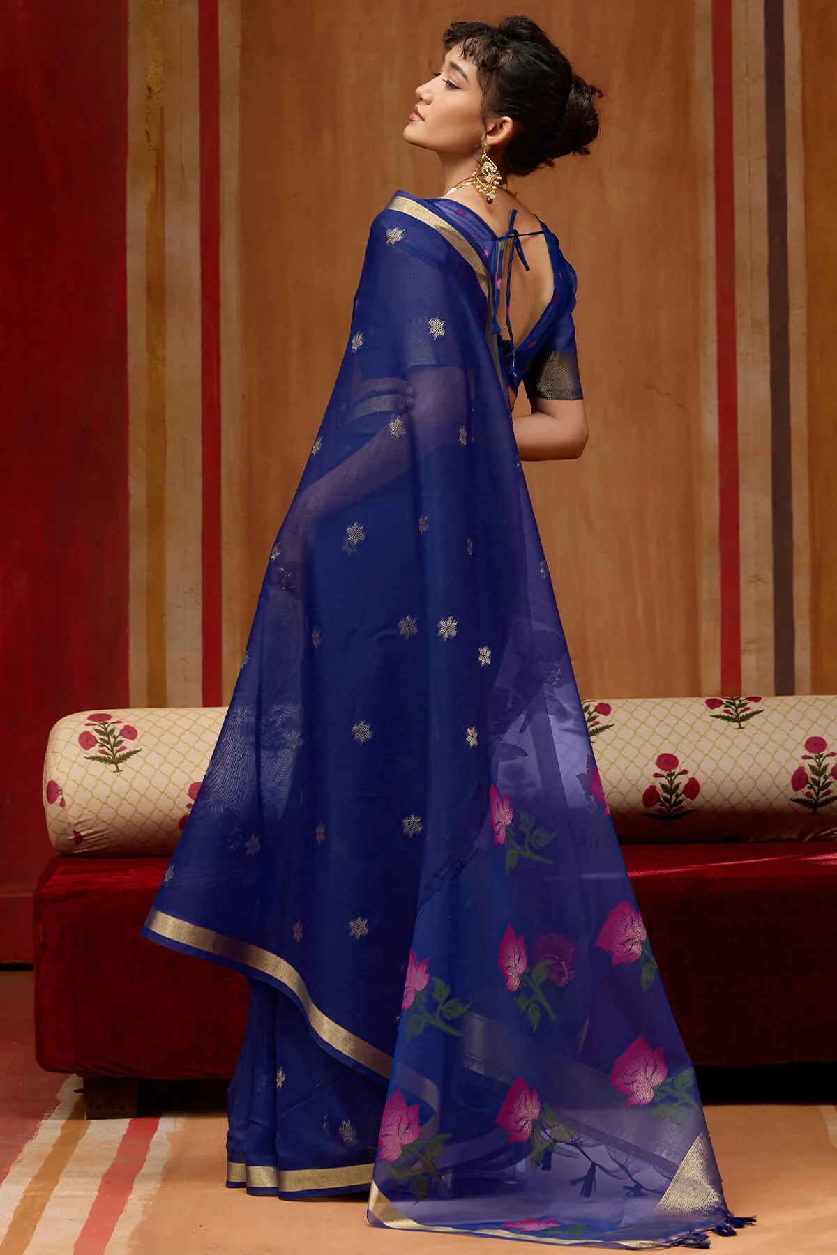 Stunning Navy Blue Pure Munga Cotton Saree With Super extravagant Blouse Piece - Image 7