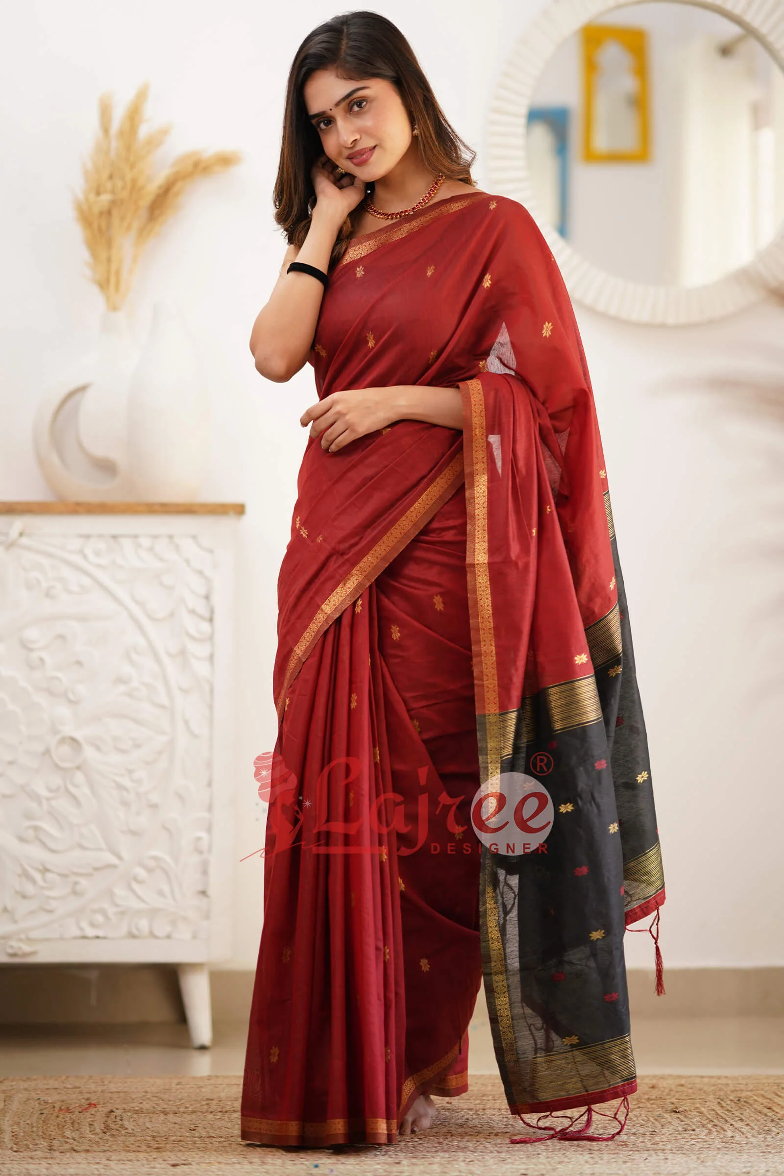 Stunning Red Cotton Silk Saree With Elegant Blouse Piece - Image 4