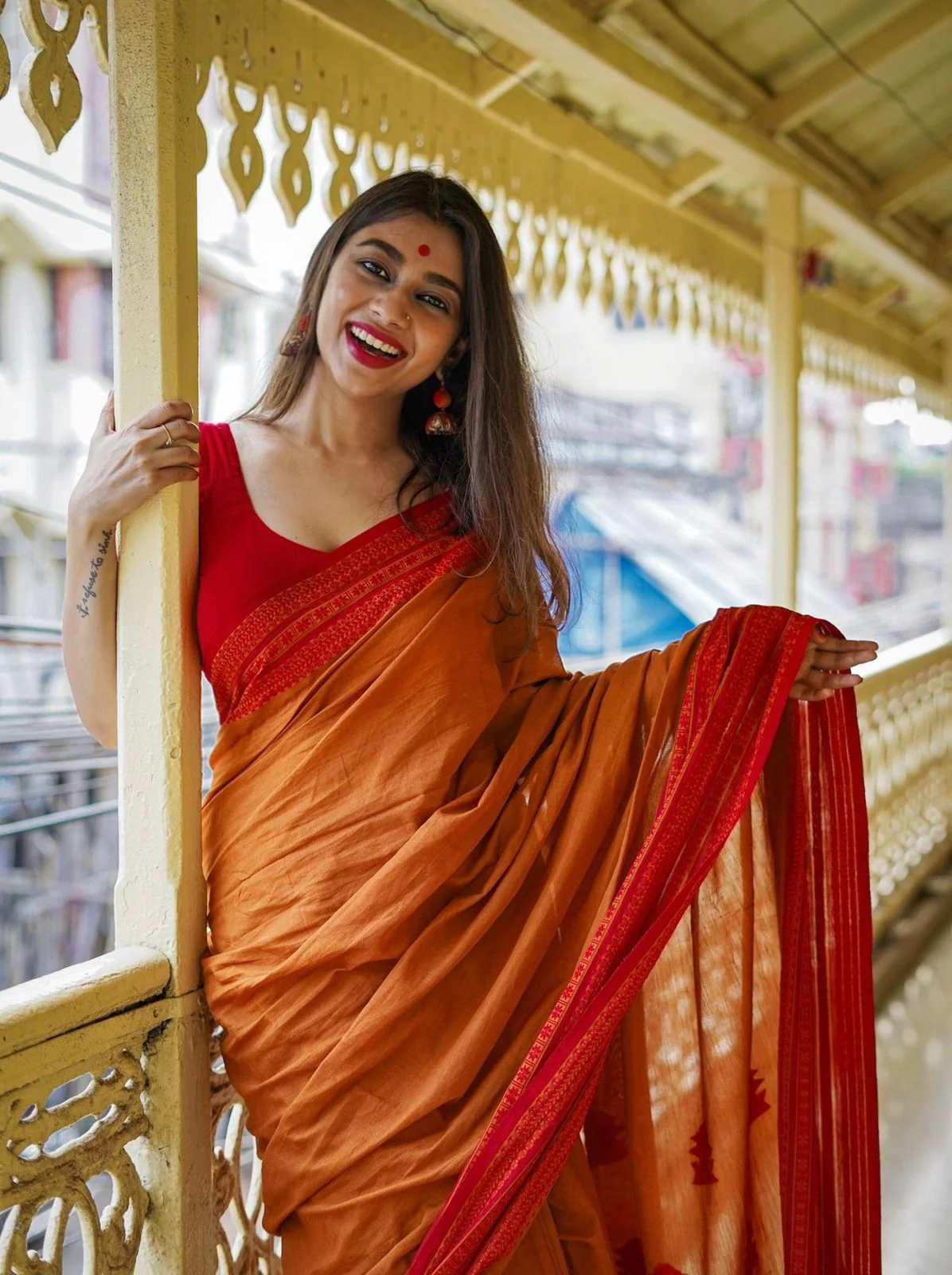 Stunning Yellow Cotton Silk Saree With Glowing Blouse Piece - Image 4