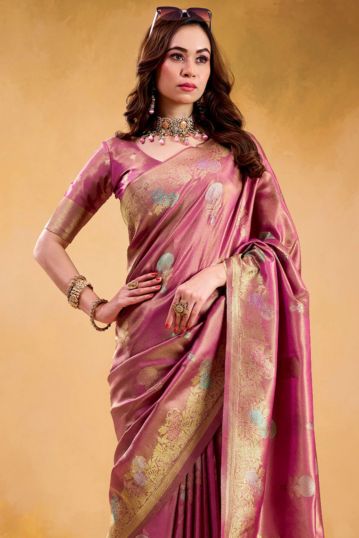 Stylish Pink Banarasi Tissue Silk Saree With Resonant Blouse Piece - Image 2