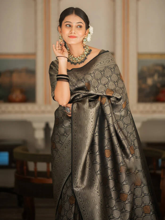 Sumptuous Black Soft Silk Saree With Imbrication Blouse Piece - Image 2