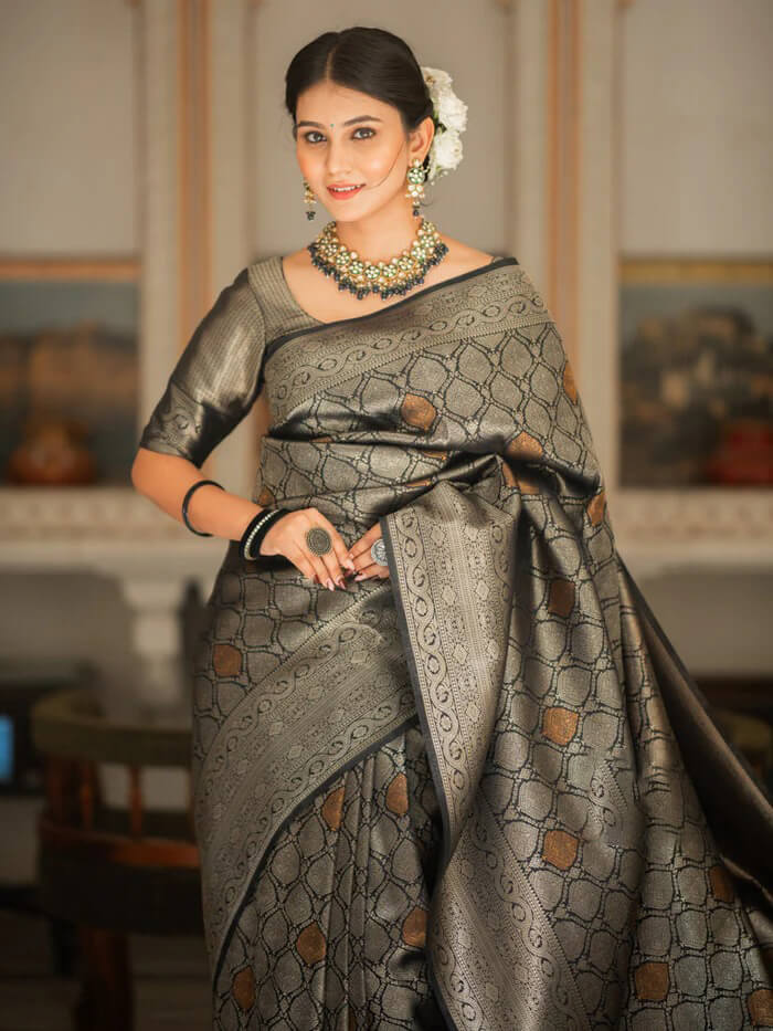 Sumptuous Black Soft Silk Saree With Imbrication Blouse Piece - Image 5