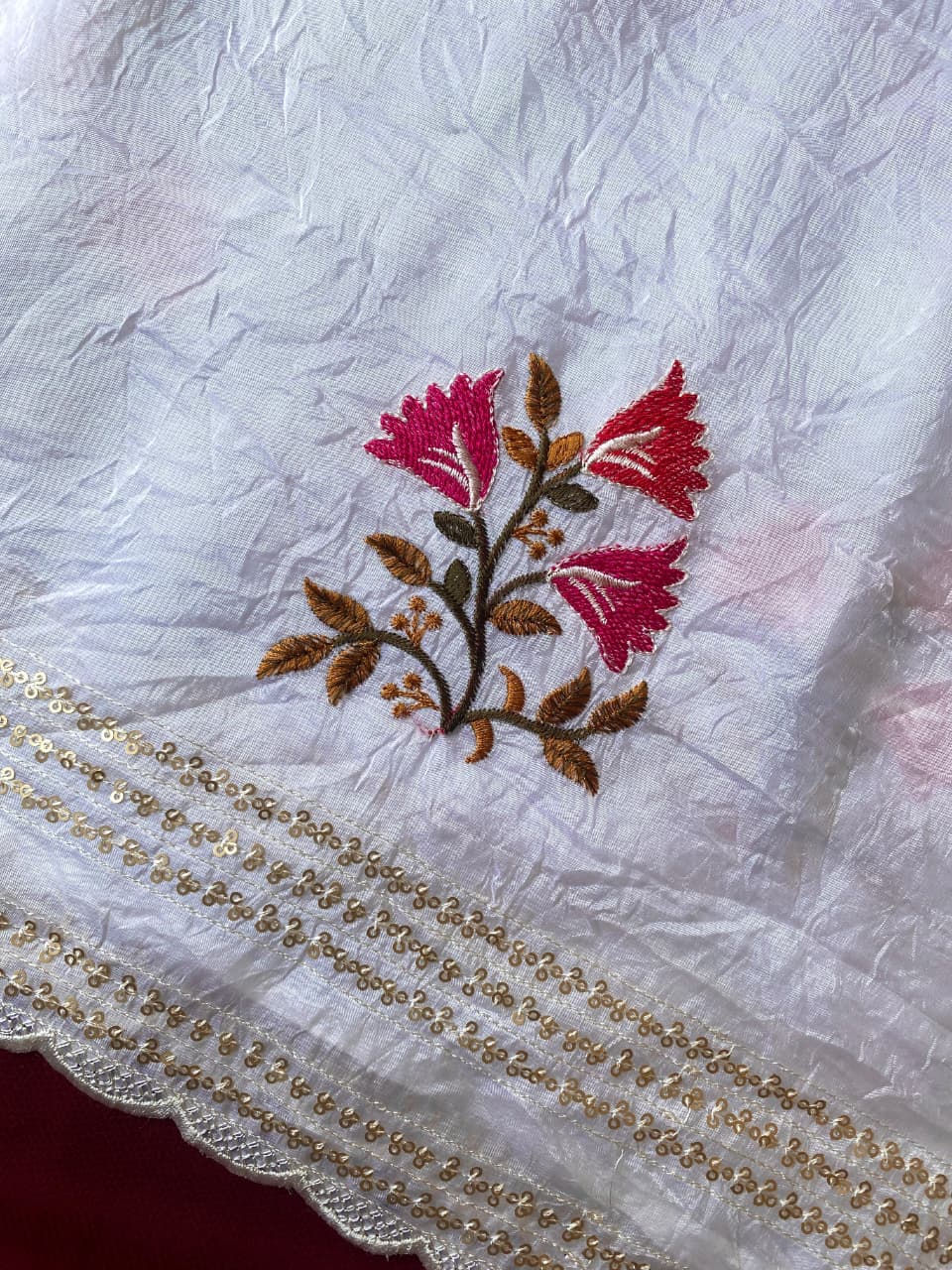Sumptuous Off White Sequins Work Crush Silk Saree With Staggering Blouse Piece - Image 5