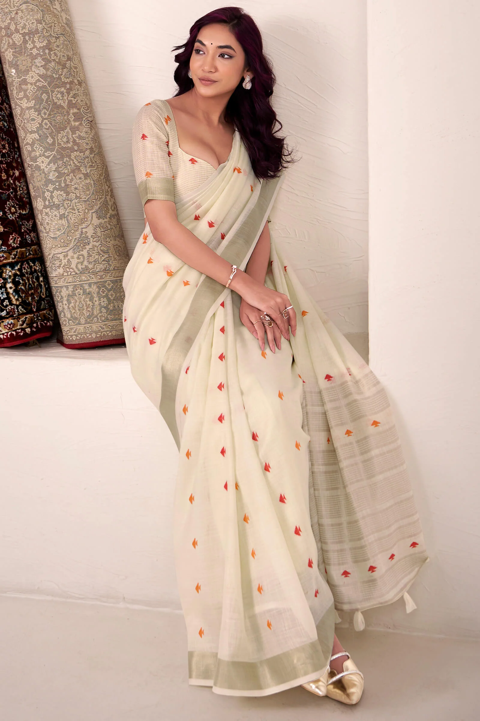 Super Extravagant Beige Cotton Silk Saree With Amazing Blouse Piece - Image 3