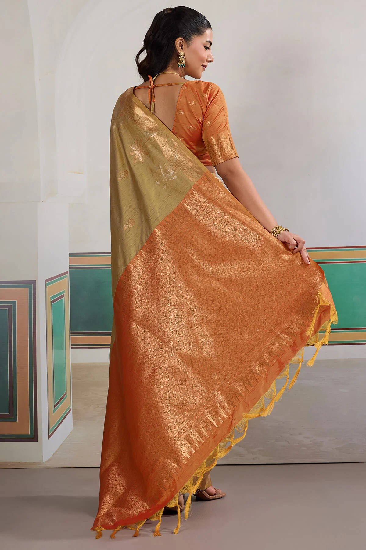 Supernal Beige Banarasi Tussar Silk Saree With Artistic Blouse Piece - Image 5