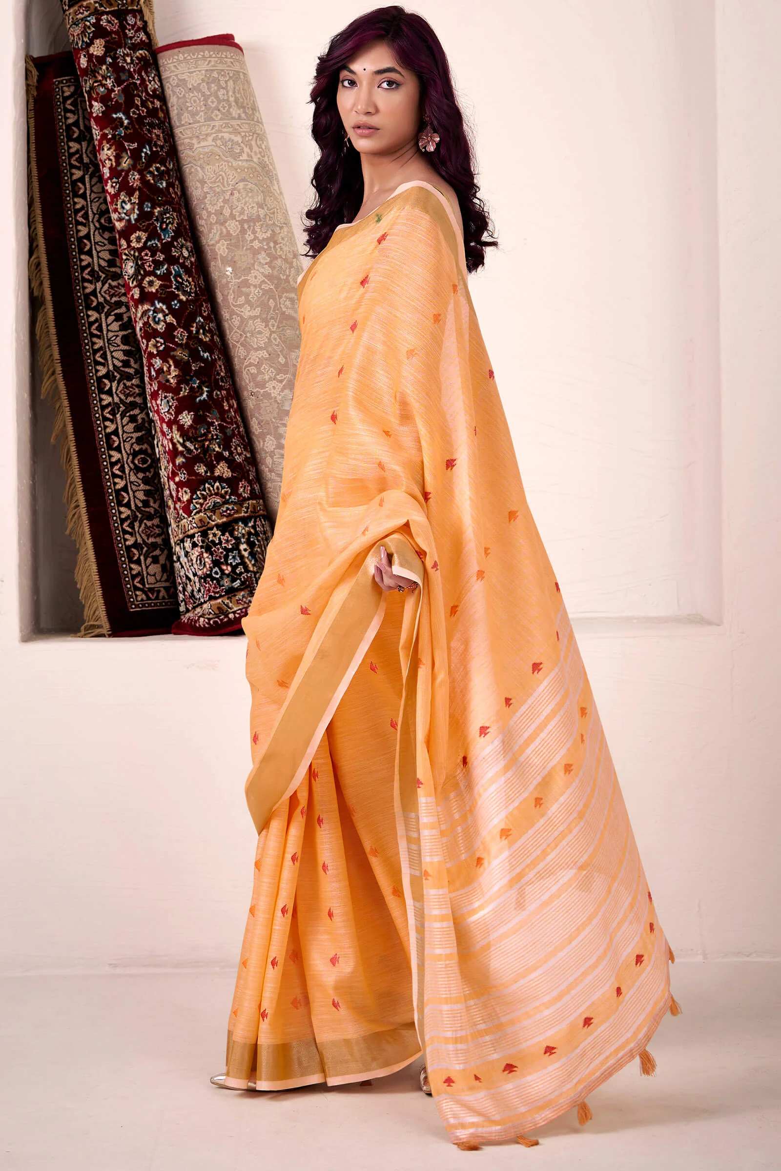 Supernal Orange Cotton Silk Saree With Capricious Blouse Piece - Image 3