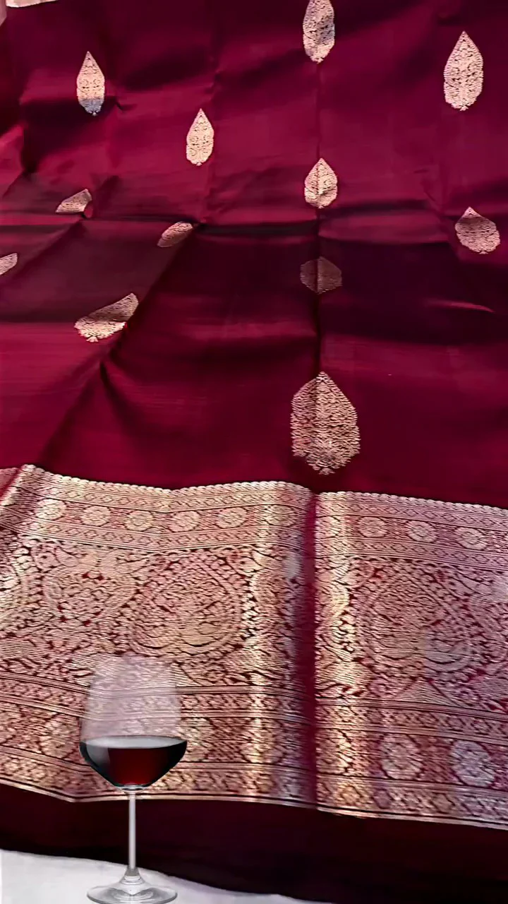 Supernal Wine Soft Banarasi Silk Saree With Devastating Blouse Piece - Image 3
