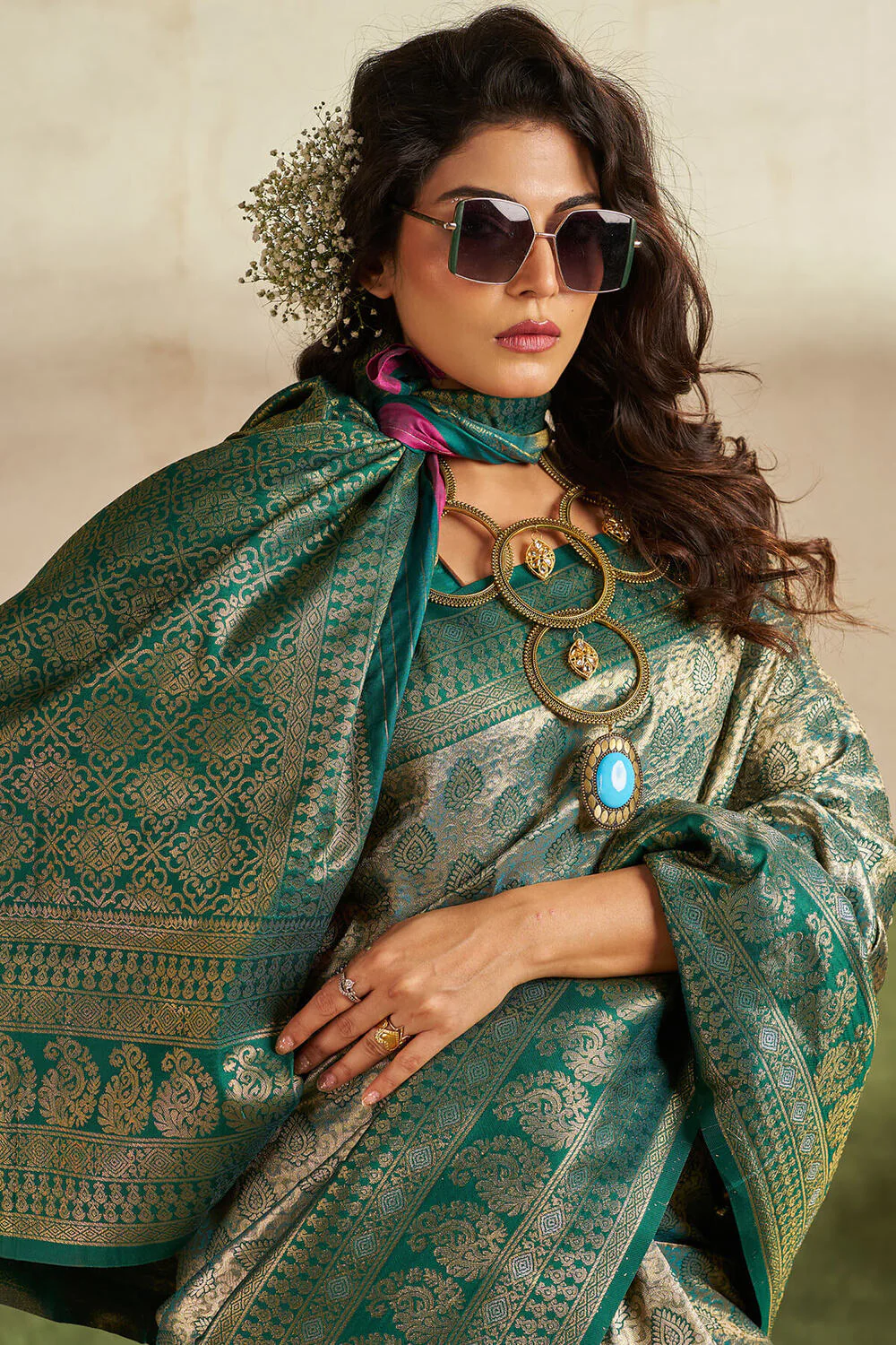 Surreptitious Green Kanjivaram Silk Saree With Super classy Blouse Piece - Image 4