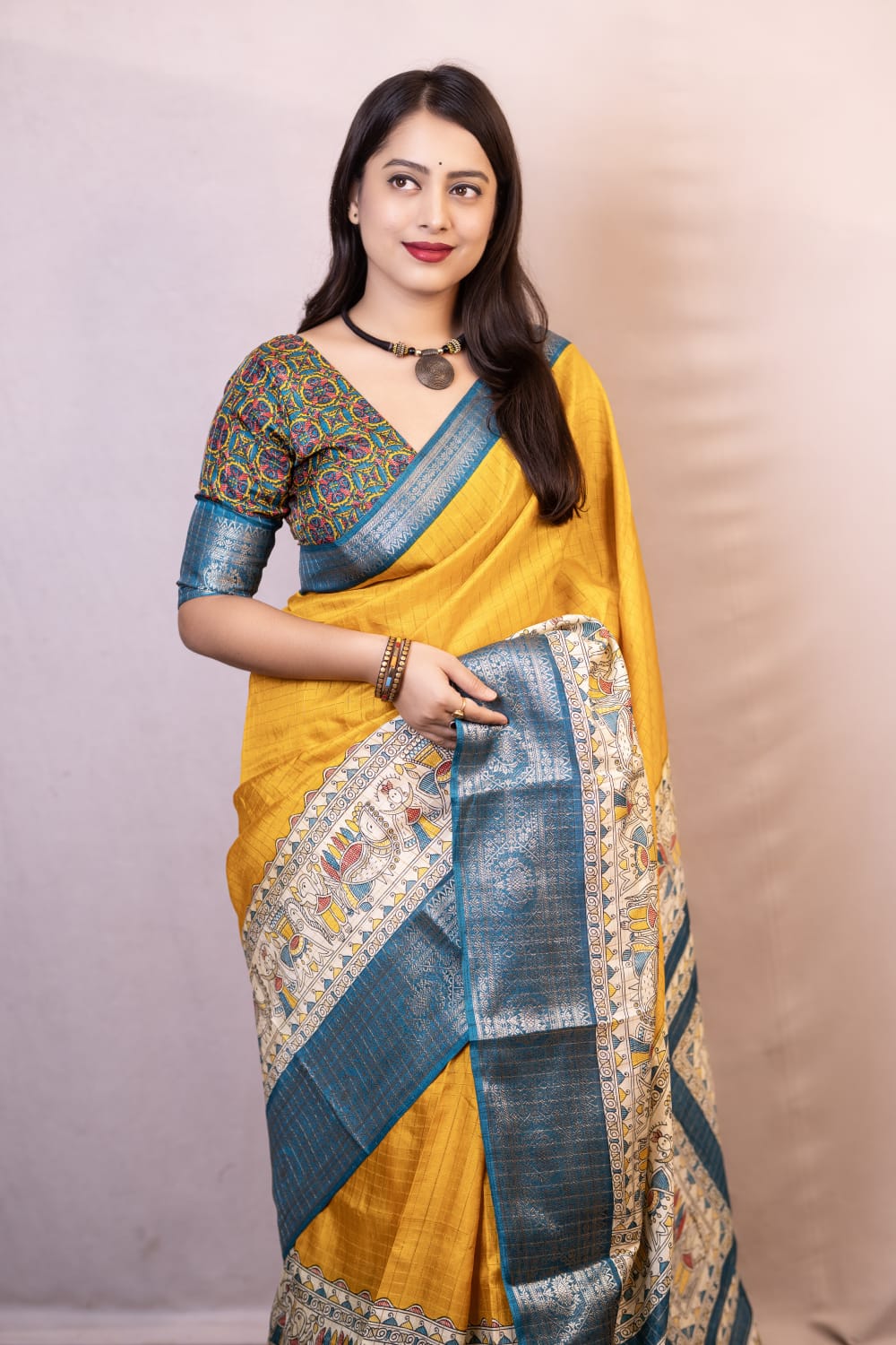 Symmetrical Mustard Digital Printed Dola Silk Saree With Transcendent Blouse Piece - Image 3