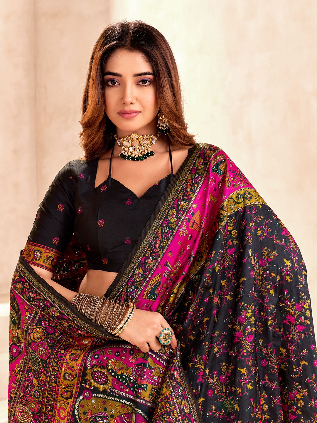 Tantalizing Black Nylon Dola Pashmina Saree With Beauteous Blouse Piece - Image 2
