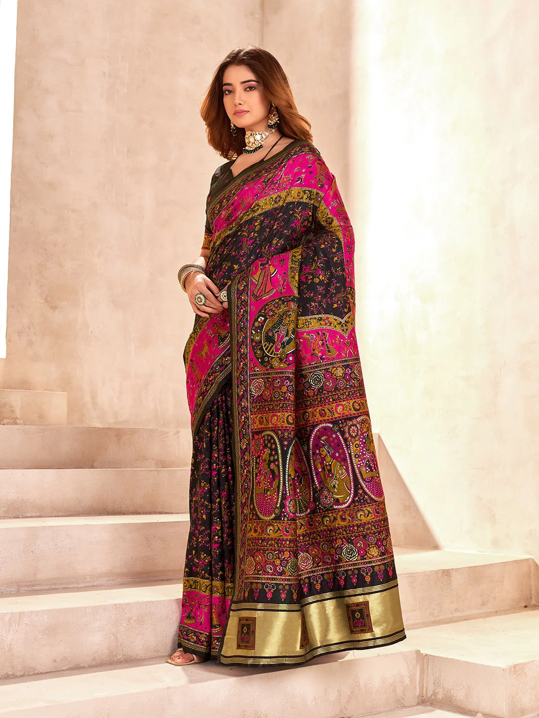 Tantalizing Black Nylon Dola Pashmina Saree With Beauteous Blouse Piece - Image 3