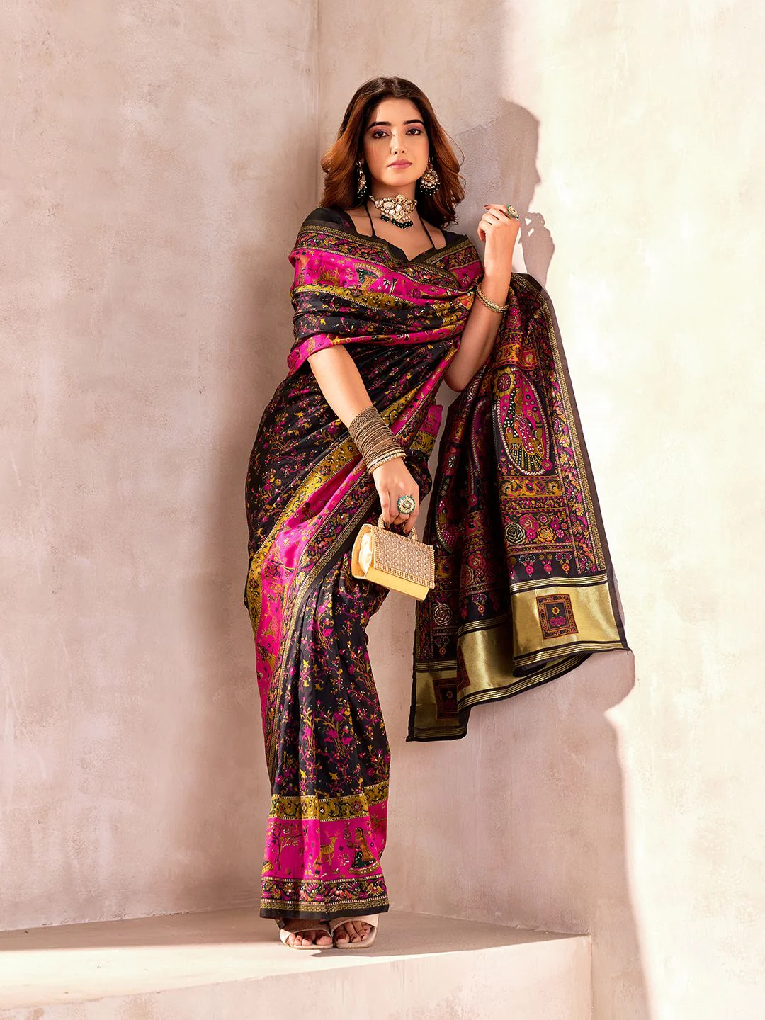 Tantalizing Black Nylon Dola Pashmina Saree With Beauteous Blouse Piece - Image 4
