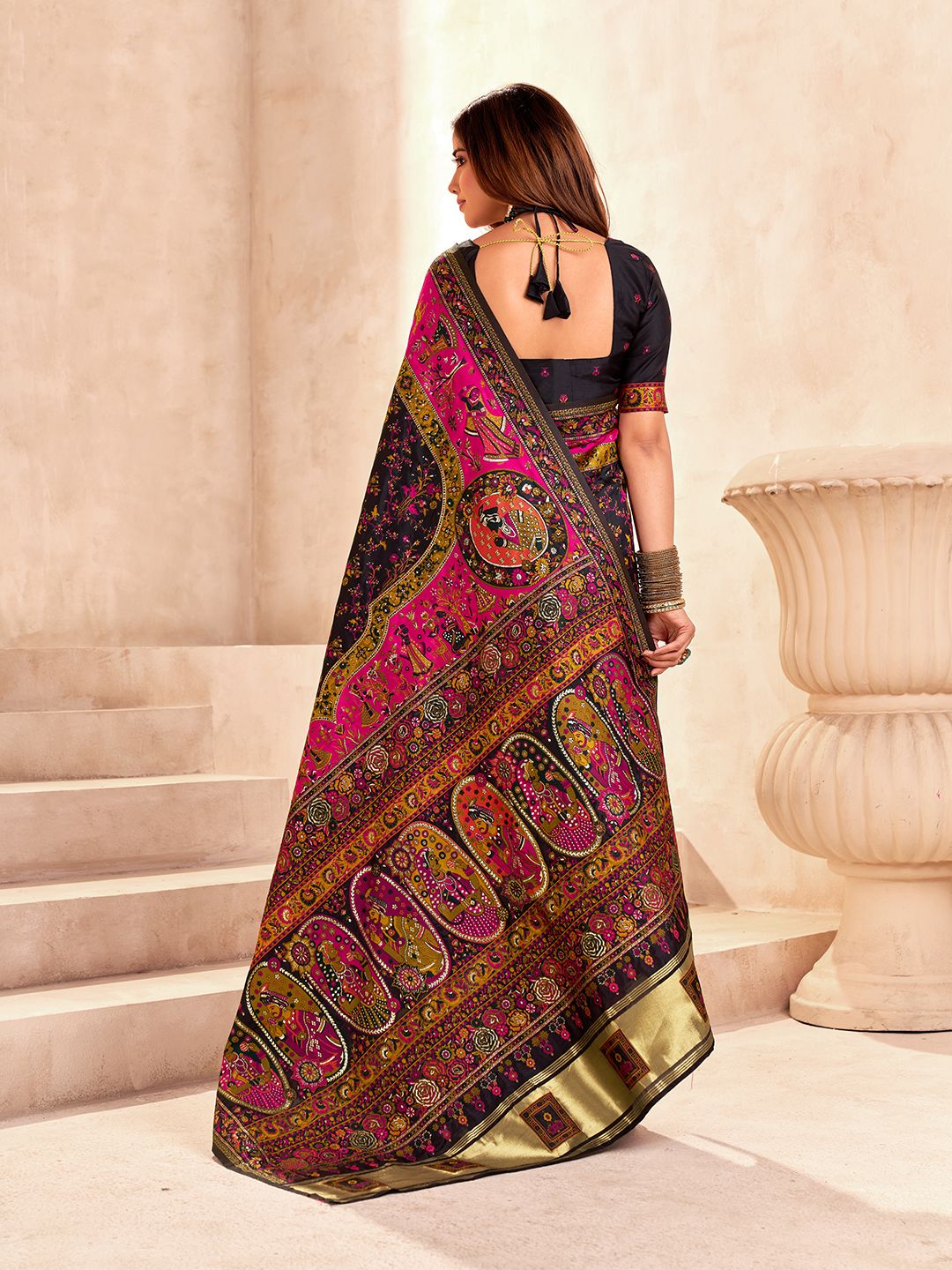 Tantalizing Black Nylon Dola Pashmina Saree With Beauteous Blouse Piece - Image 5