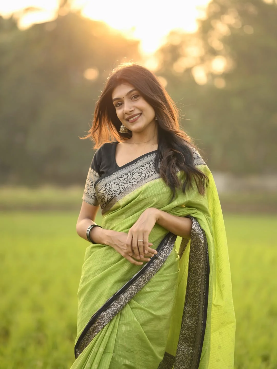 Tantalizing Parrot Soft Silk Saree With Winsome Blouse Piece - Image 6