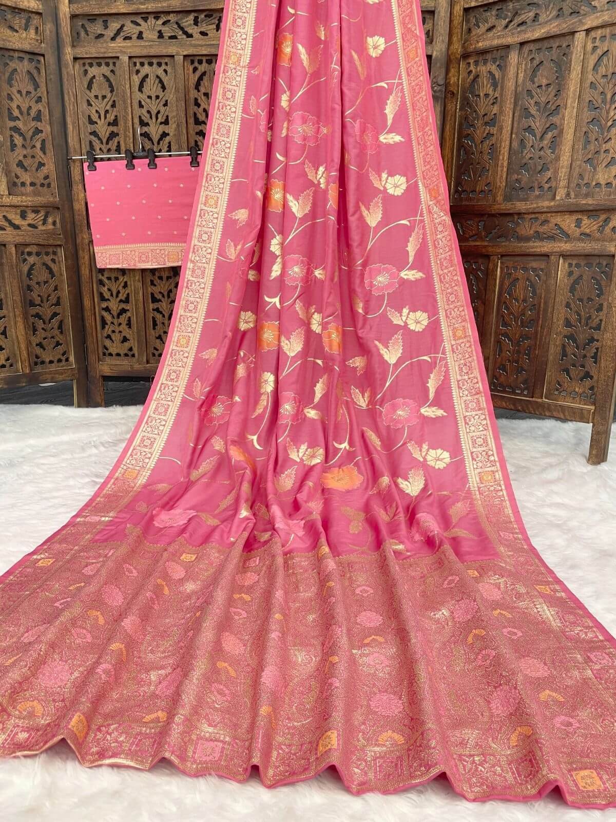 Traditional Pink Banarasi Dola Silk Saree With Scrumptious Blouse Piece - Image 2