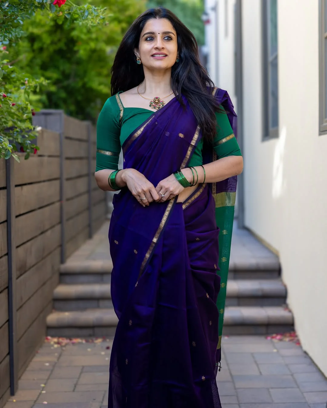 Traditional Purple Cotton Silk Saree With Verdant Blouse Piece - Image 6
