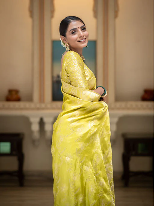 Traditional Yellow Soft Silk Saree With Twirling Blouse Piece - Image 5