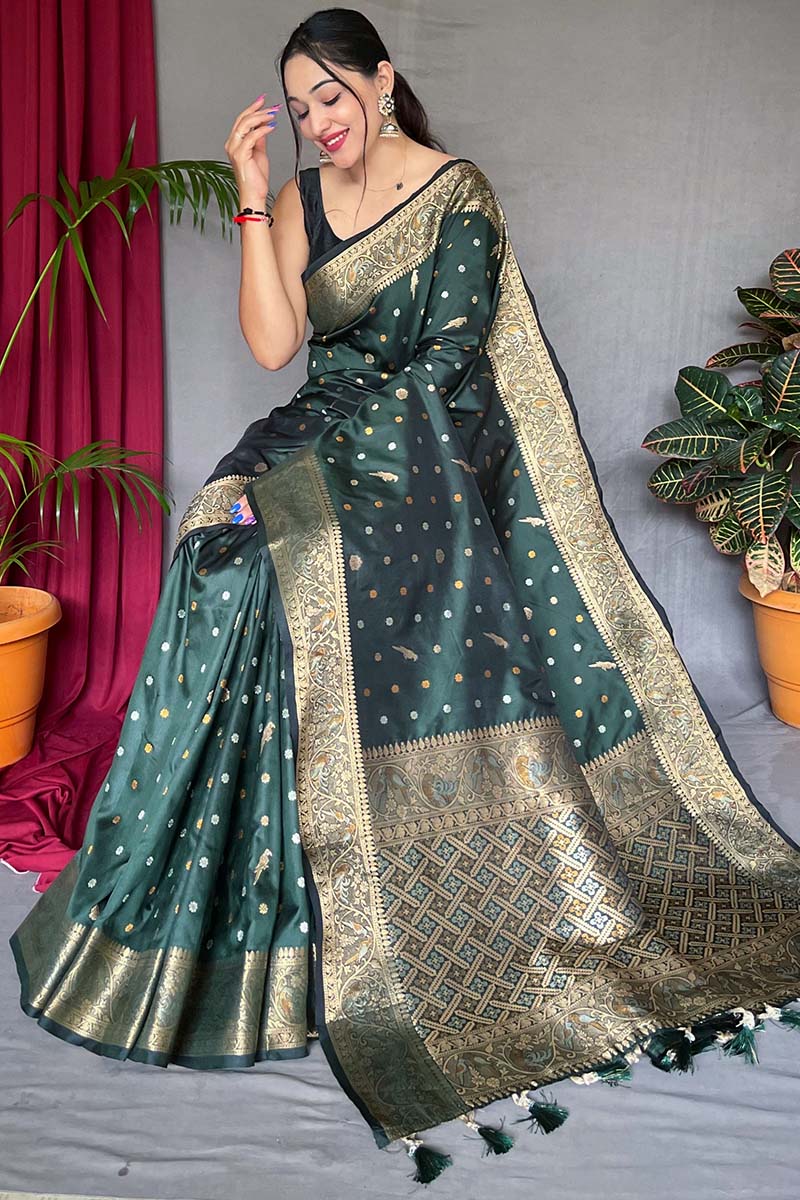Unequalled Dark Green Soft Banarasi Silk Saree With Exemplary Blouse Piece - Image 3