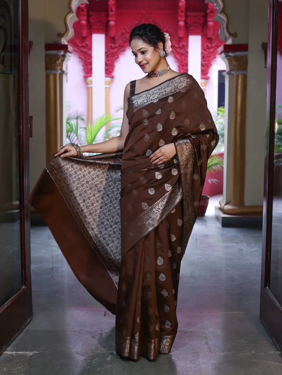 Unique Brown Pure Zari Weaving Banarasi Silk Saree With Jazzy Blouse Piece - Image 5