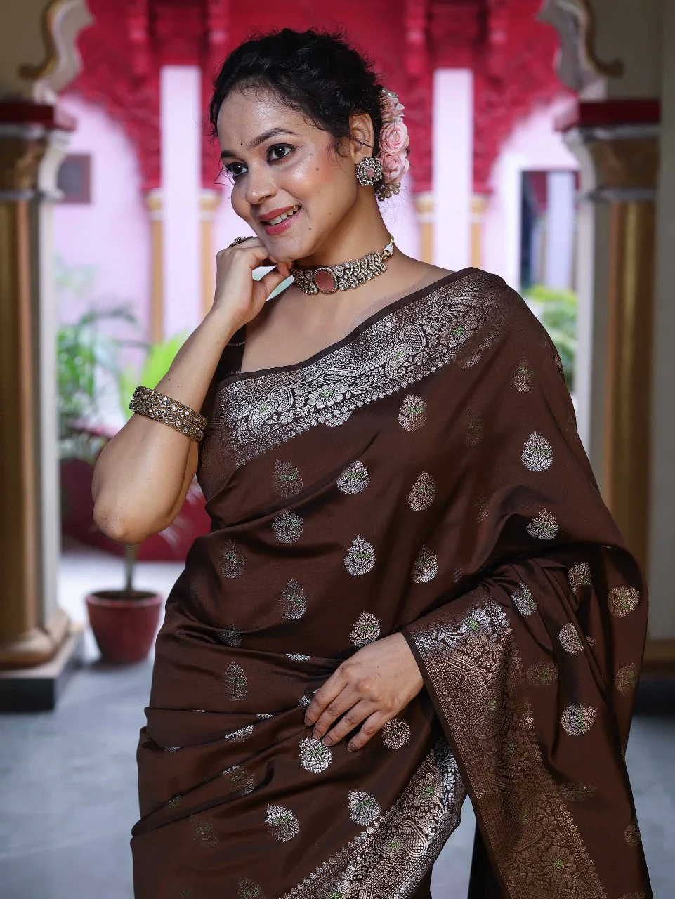 Unique Brown Pure Zari Weaving Banarasi Silk Saree With Jazzy Blouse Piece - Image 6