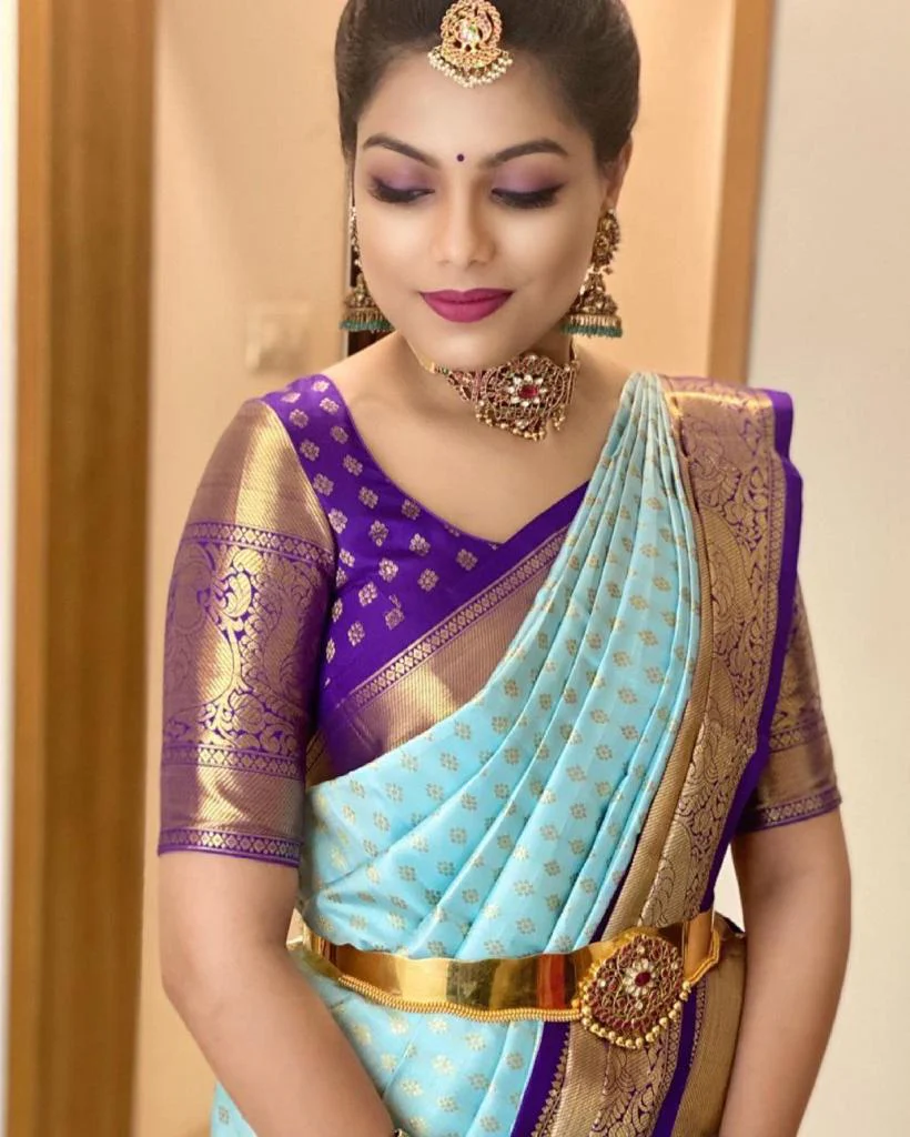 Unique Firozi Soft Banarasi Silk Saree With Awesome Blouse Piece - Image 4