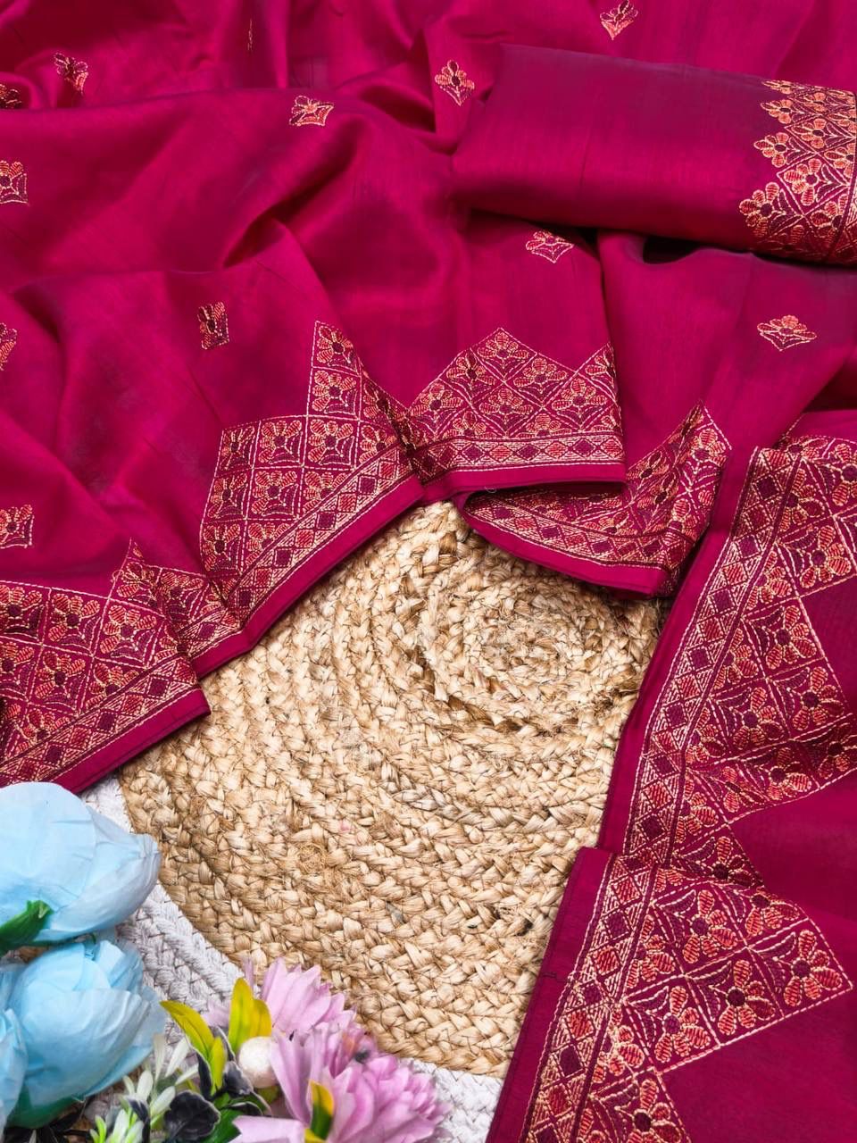 Verdant Dark Pink Embroidery Work Tussar Silk Saree With Seraphic Blouse Piece - Image 4
