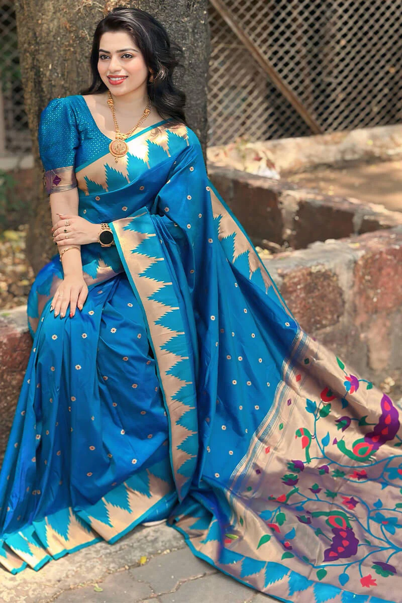 Verdant Firozi Paithani Silk Saree With Girlish Blouse Piece - Image 4