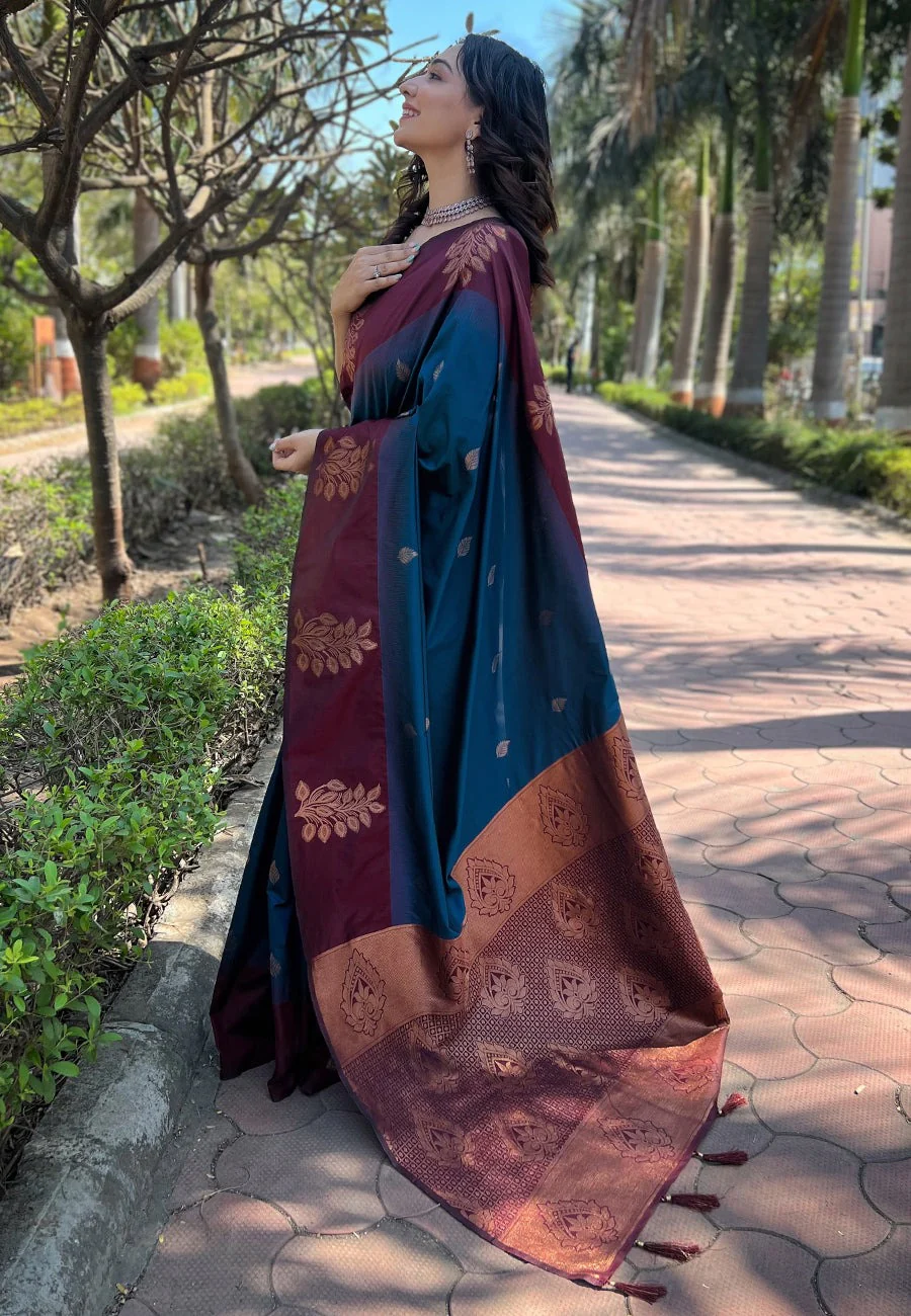 Vestigial Blue Soft Silk Saree With Demure Blouse Piece - Image 3
