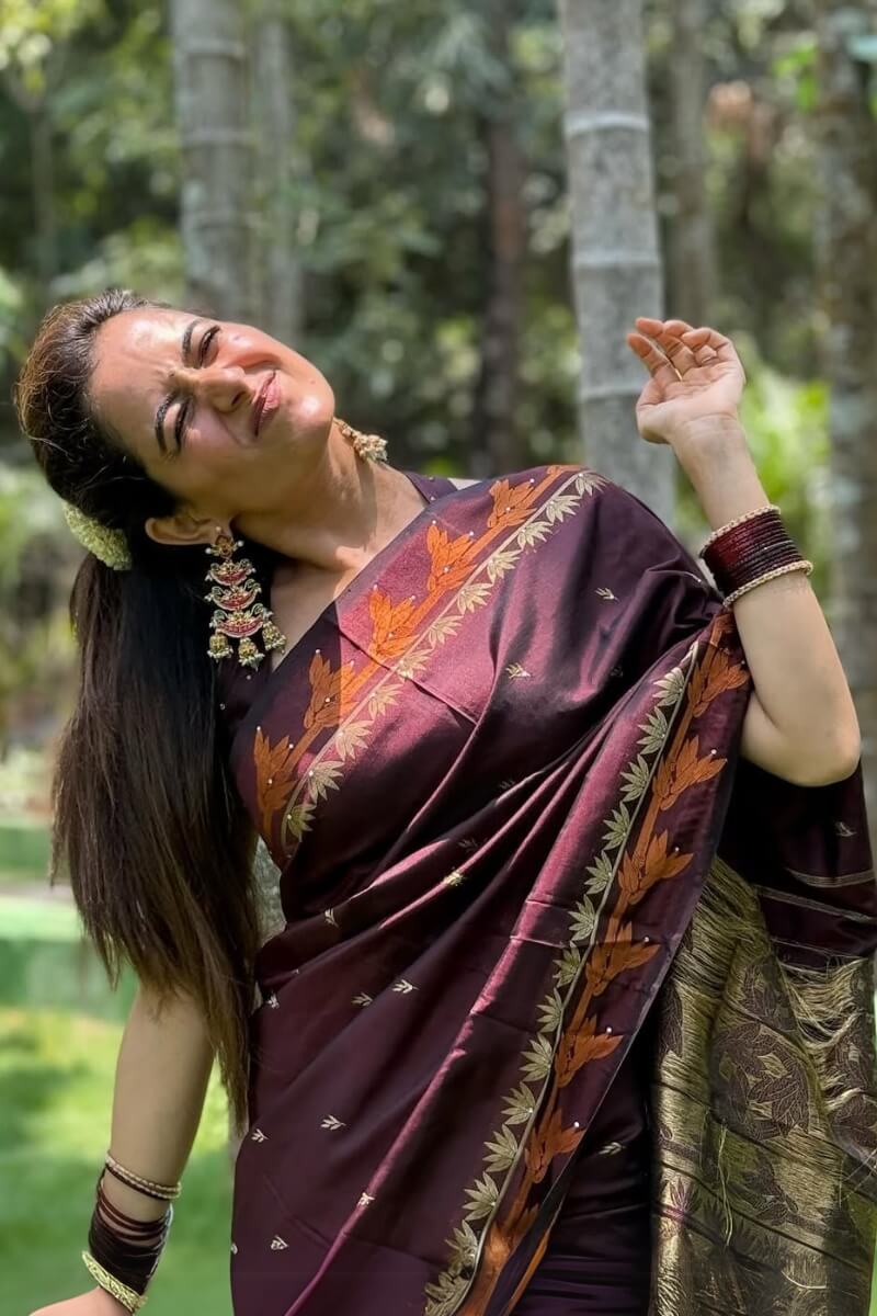 Vibrant Brown Soft Silk Saree With Excellent Blouse Piece - Image 2