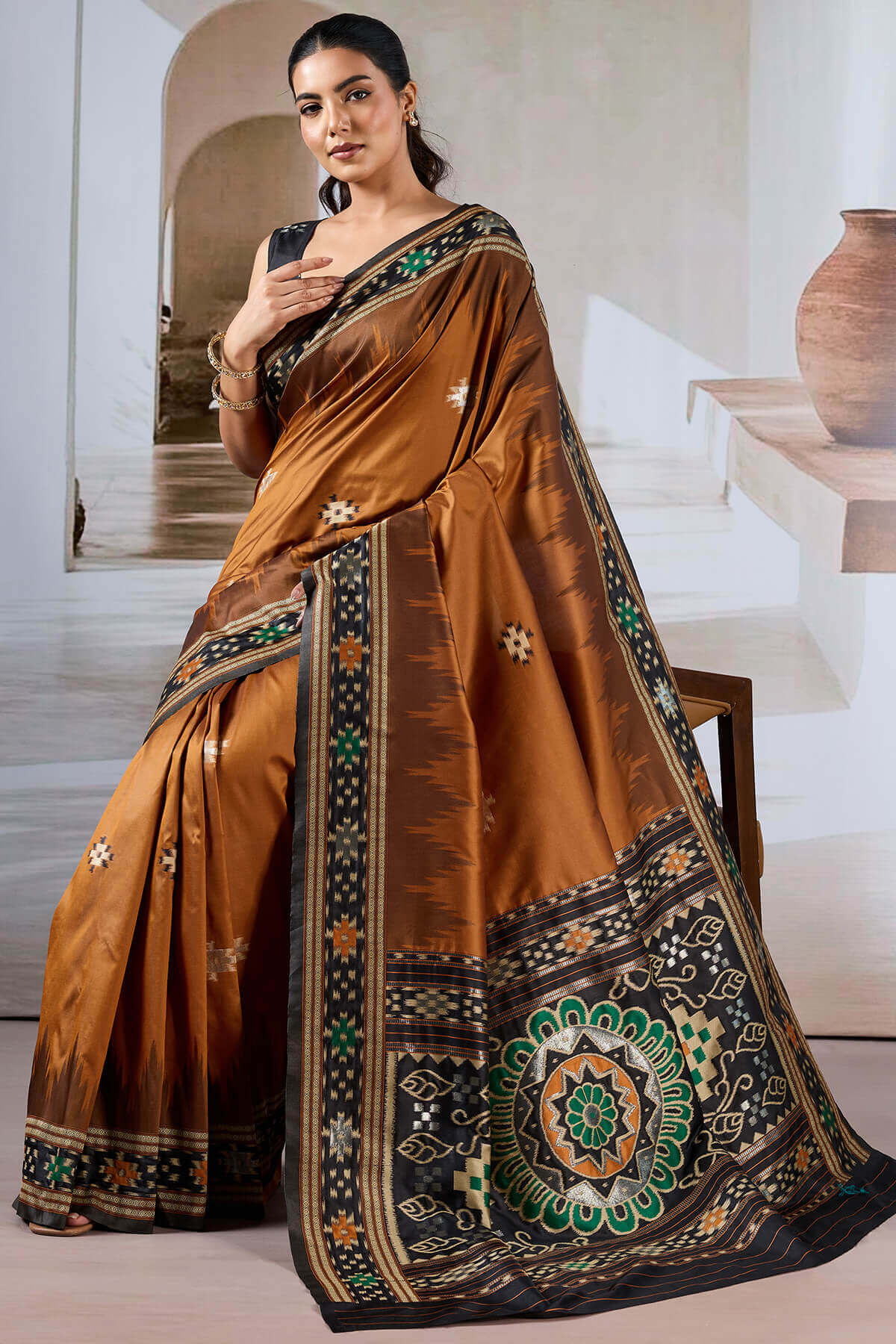 Vivacious Brown Patola Silk Saree with Excellent Blouse Piece - Image 5