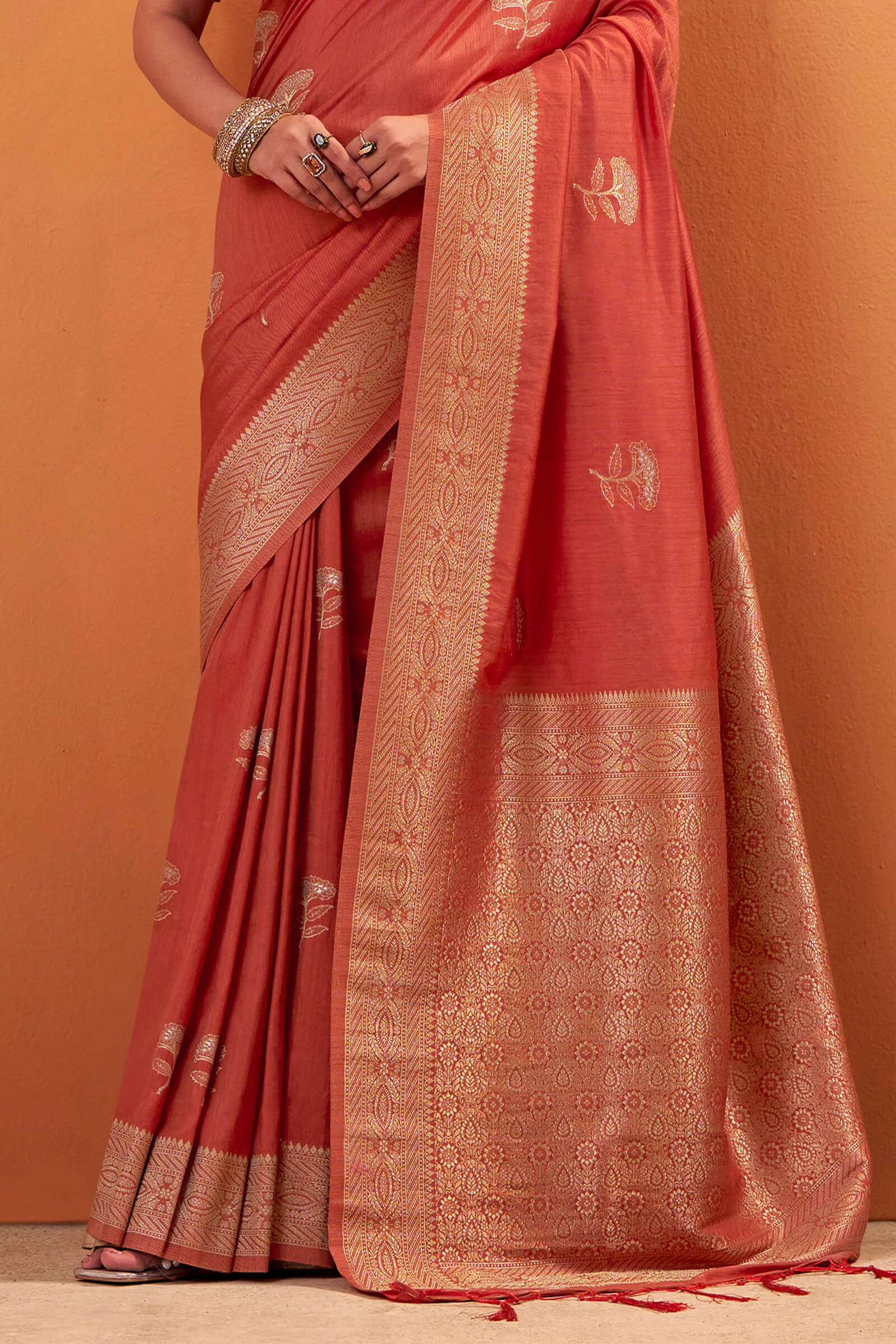 Whimsical Red Banarasi Tussar Silk Saree With Pleasurable Blouse Piece - Image 3