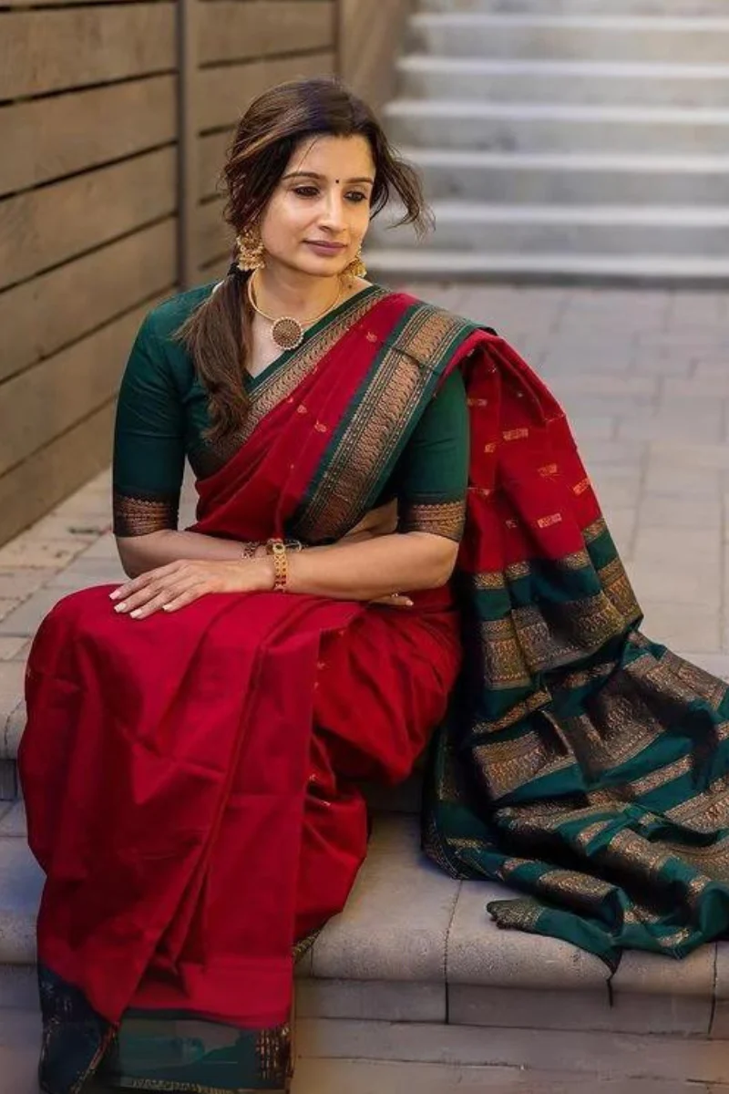 Woebegone Red Soft Silk Saree With Opulent Blouse Piece - Image 4