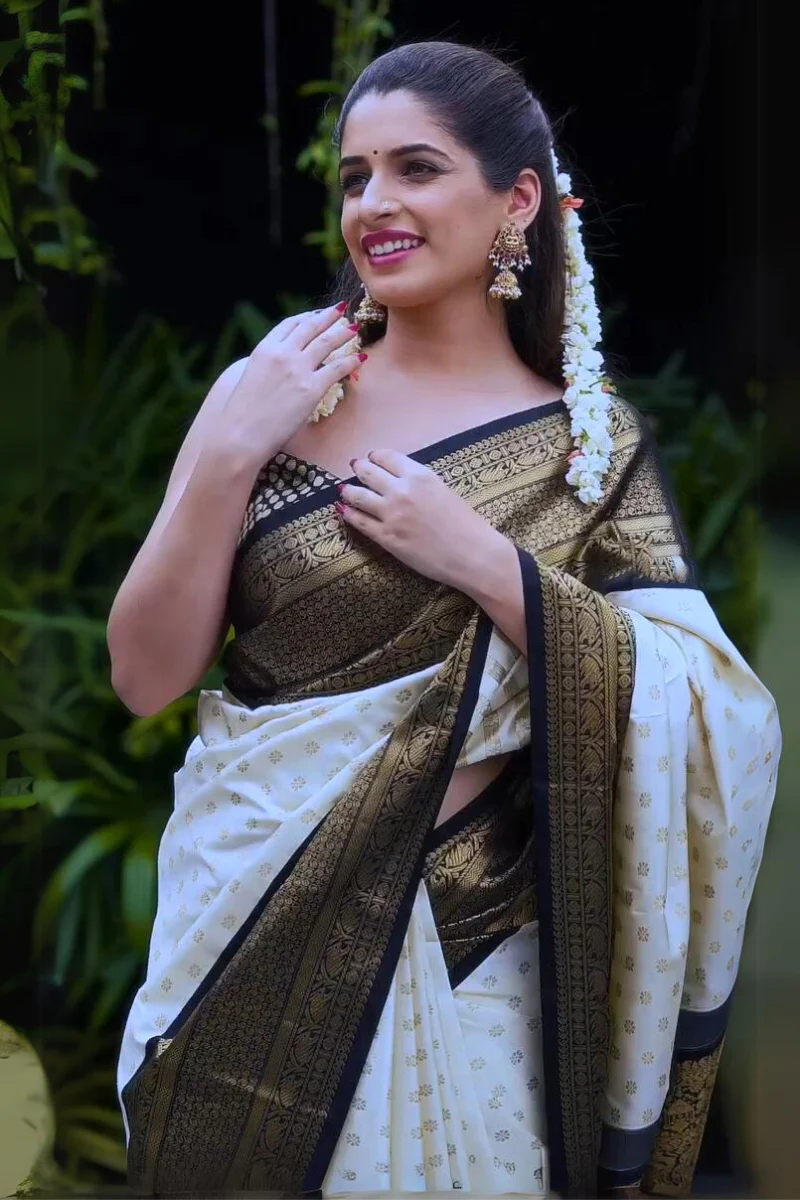 Wonderful Off White Soft Silk Saree With Desiring Blouse Piece - Image 8