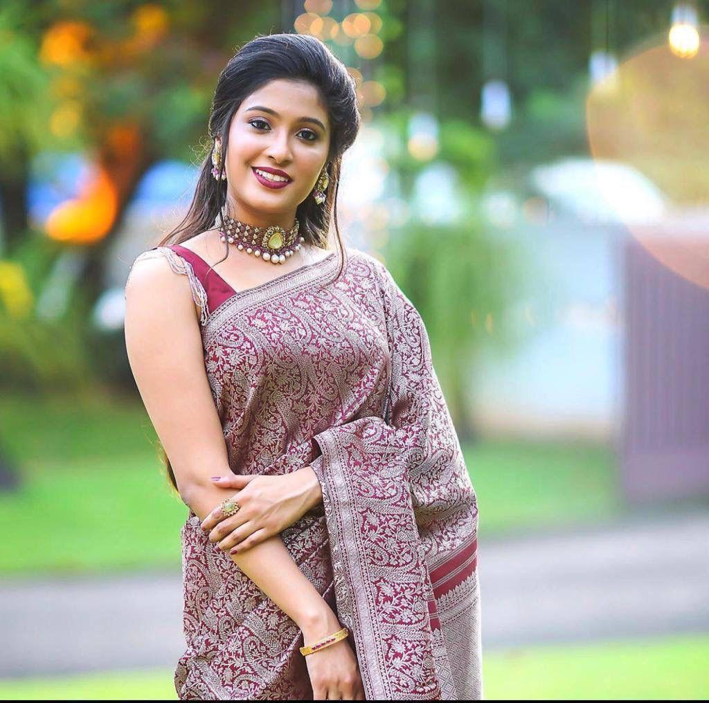 Wonderful Wine Soft Banarasi Silk Saree with Stylish Blouse Piece - Image 3