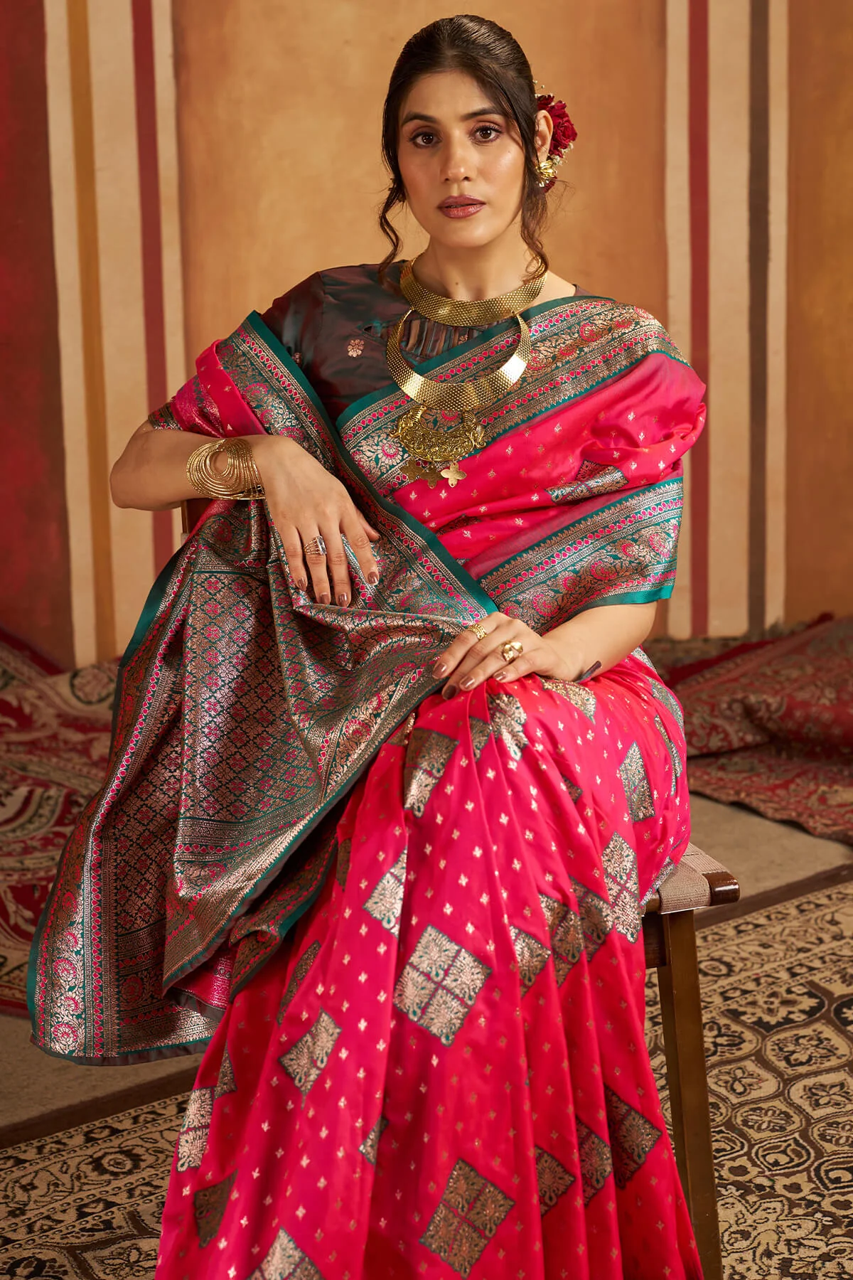 Zephyr Magenta Pure Zari Weaving Banarasi Silk Saree With Artistic Blouse Piece - Image 2