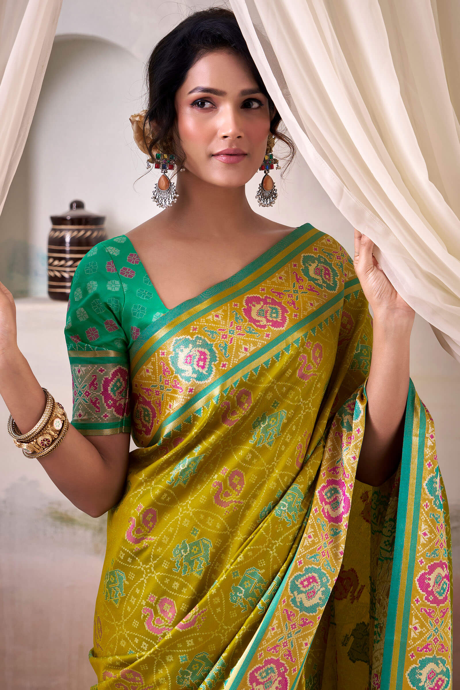 Zephyr Mehndi Patola Silk Saree With Inspiring Blouse Piece - Image 2